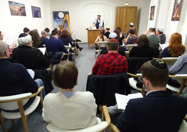Ec chajim - Progressive Jewish Community of Prague (interior)